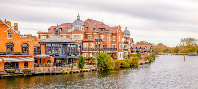 Royal Windsor & Eton Riverside Private tour with Separate Tour Guide