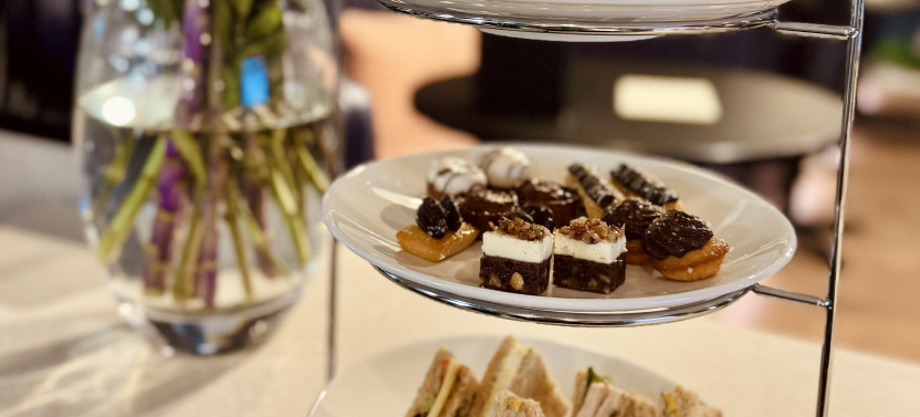 London: Afternoon Tea At Clipper Lounge EMB
