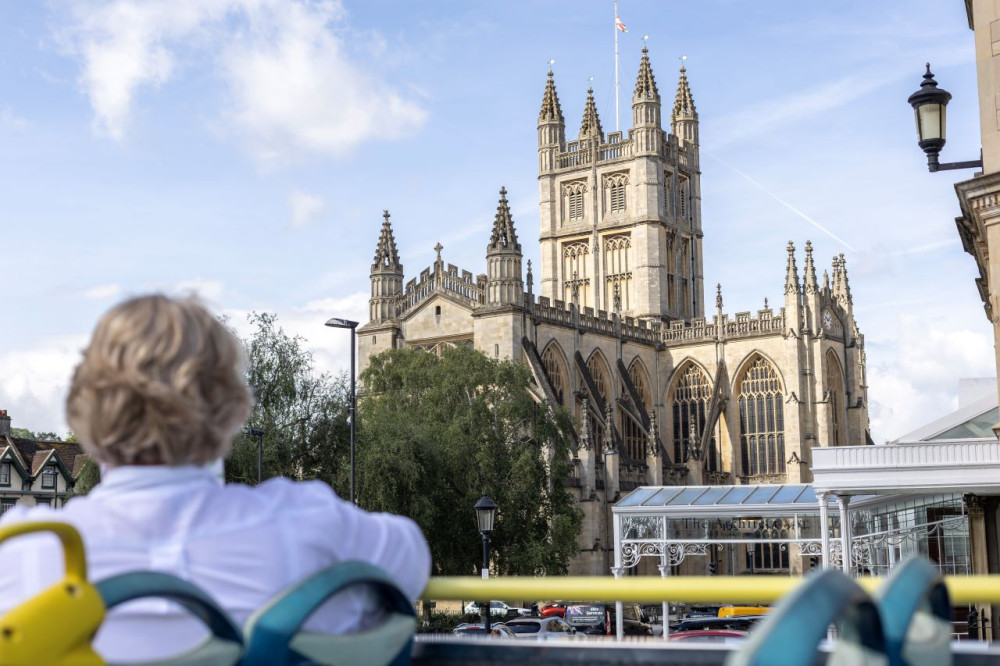 Bath Discovery: Hop-on hop-off bus tour + Jane Austen Walking Tour