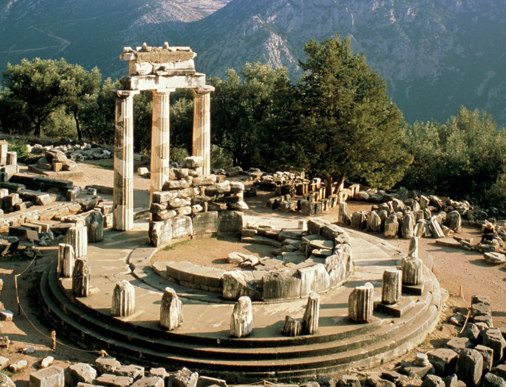 Private Day Trip: from Athens to Delphi & Arachova