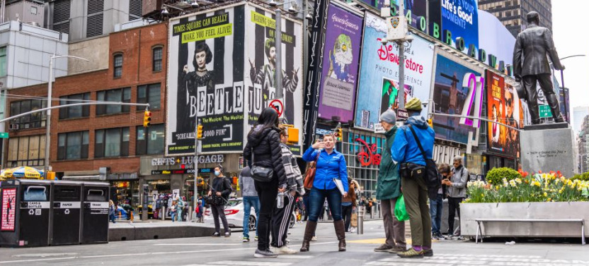 Private Broadway Night Out in New York City + Drink