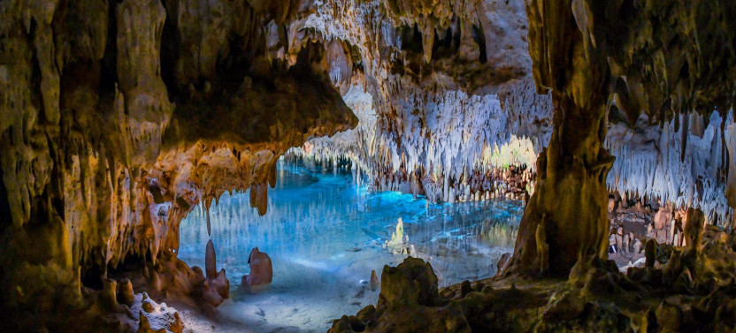 Cayman Crystal Caves and Seven Mile Beach Tour