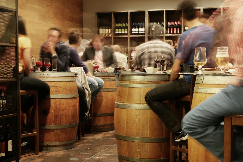 Vigo: Private Walking Tour with beer or wine tasting