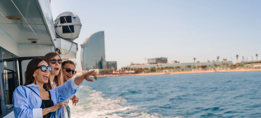 360º Barcelona SkyWalk: Old Town Walking, Helicopter Flight & Boat Ride, photo 5 of 18