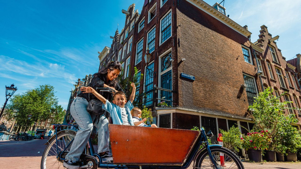 Full Day Cargo Bike Rental - Rembrandt Square