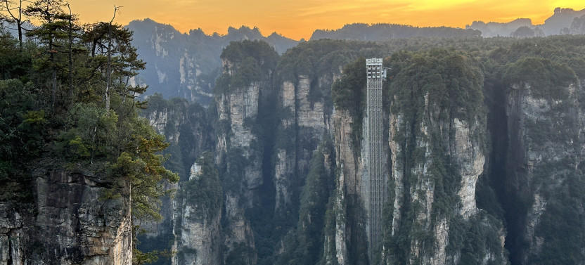 1-Day Mini Group Tour to Zhangjiajie Forest Park and Avatar Mountains