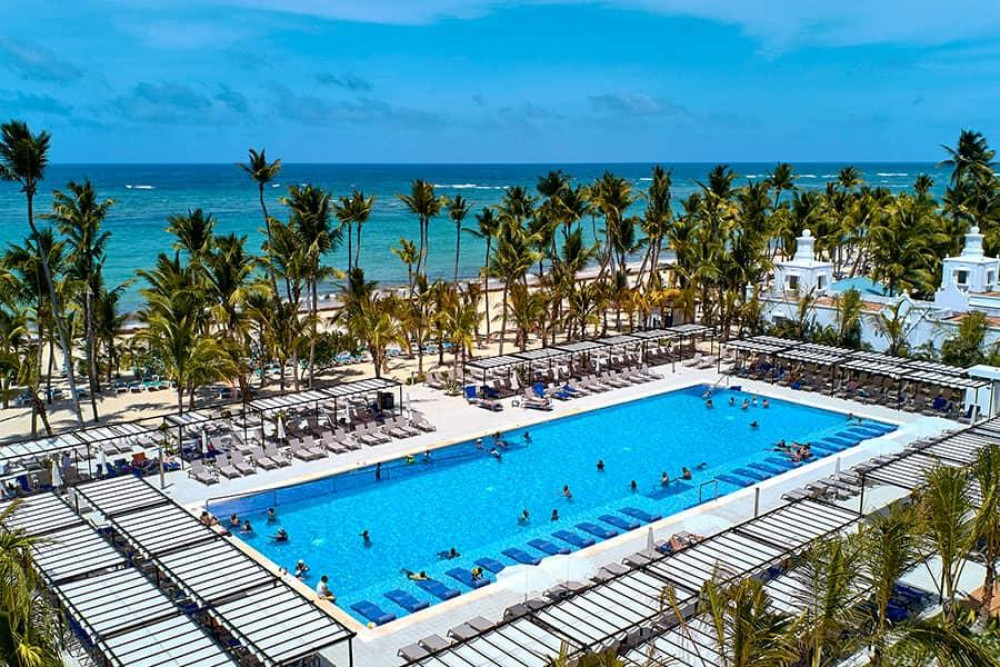 Private Transfer from Riu Palace Punta Cana to Santo Domingo Airport