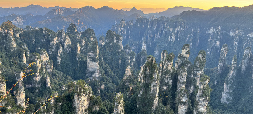 2-Day Mini Group Zhangjiajie Tour: Avatar Mountain & Glass Bridge