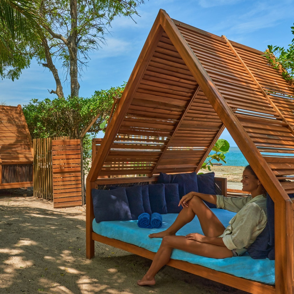 Blue Apple Day Escape: Caribbean Adventure from Cartagena