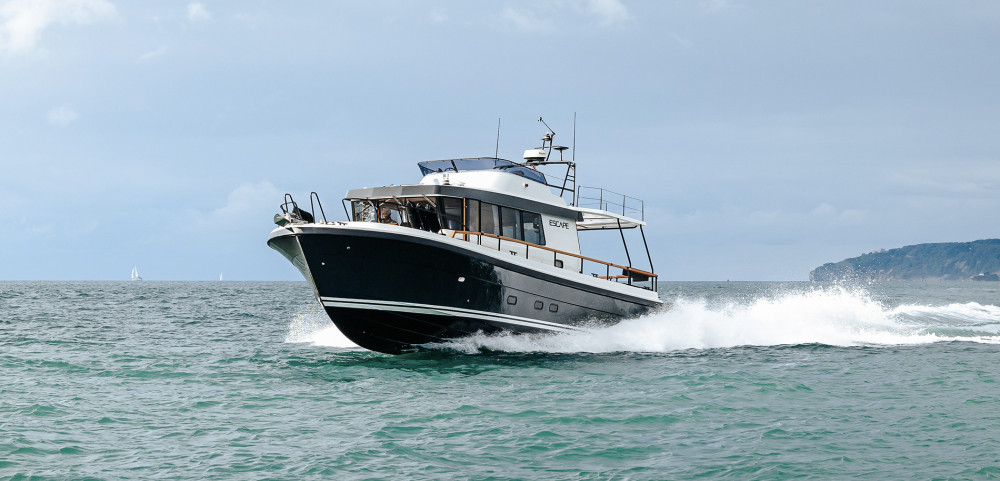 Private Daytime Targa Motor Yacht Cruise with BBQ, Open bar & Transfers