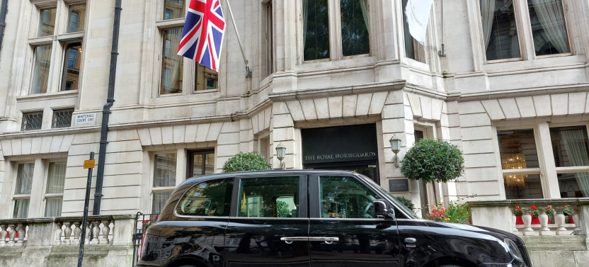 Full-Day Private London Taxi Tour Experience