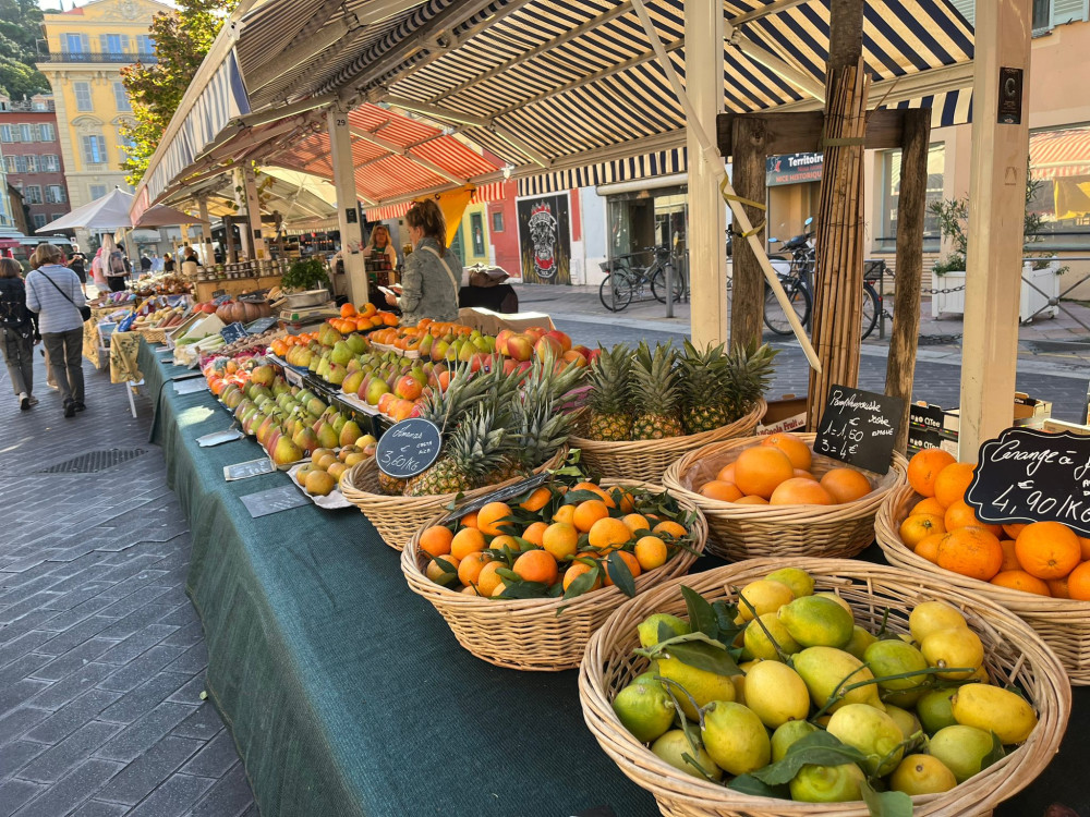 Walking Tour in Nice with Tastings and Stories