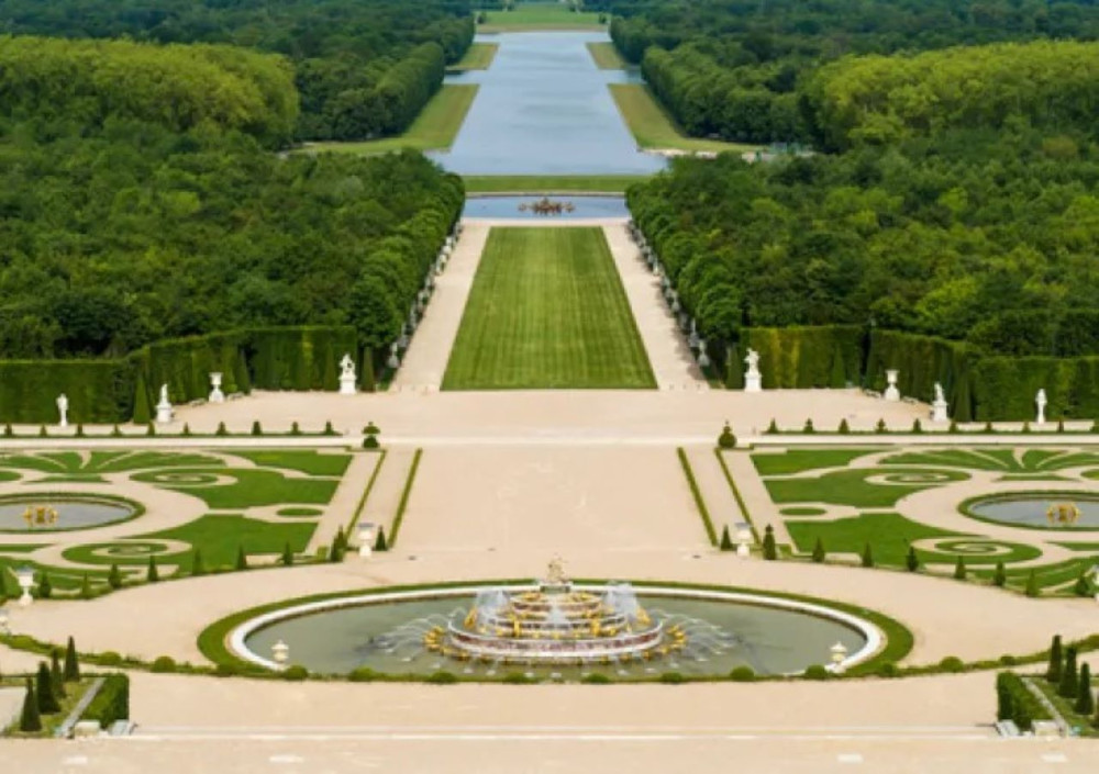 Versailles Palace Half Day tour from Paris