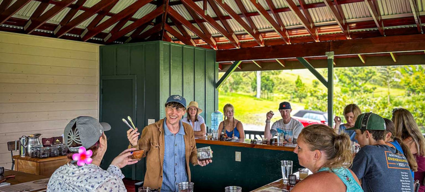 Farm Tour & Hawaiian Craft Chocolate Experience