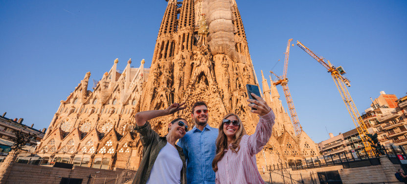 Sagrada Familia with Official Guide & Fast-Track Entry, photo 3 of 7