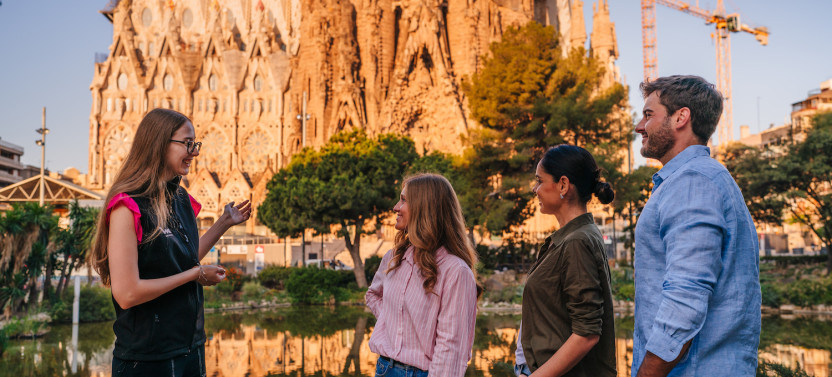 Sagrada Familia with Official Guide & Fast-Track Entry