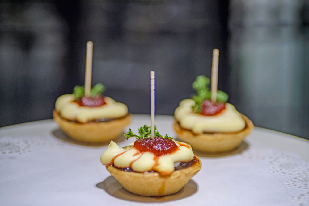 Private Madrid Tapas Dinner, Walking Tour & Flamenco Show
