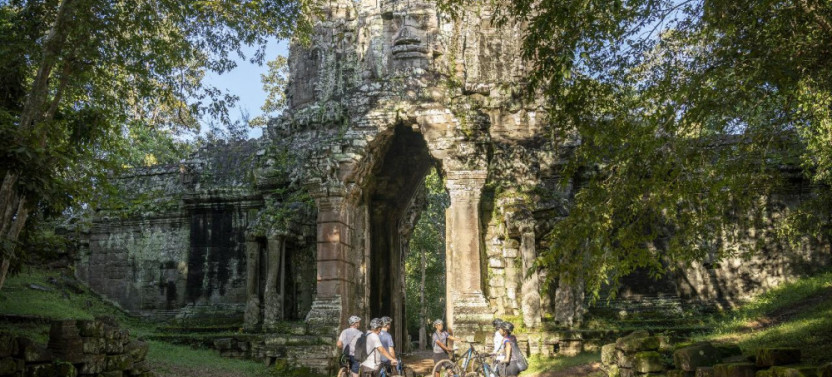 Siem Reap: Private Bike Tour to Angkor Wat, Bayon & Ta Prohm with Lunch