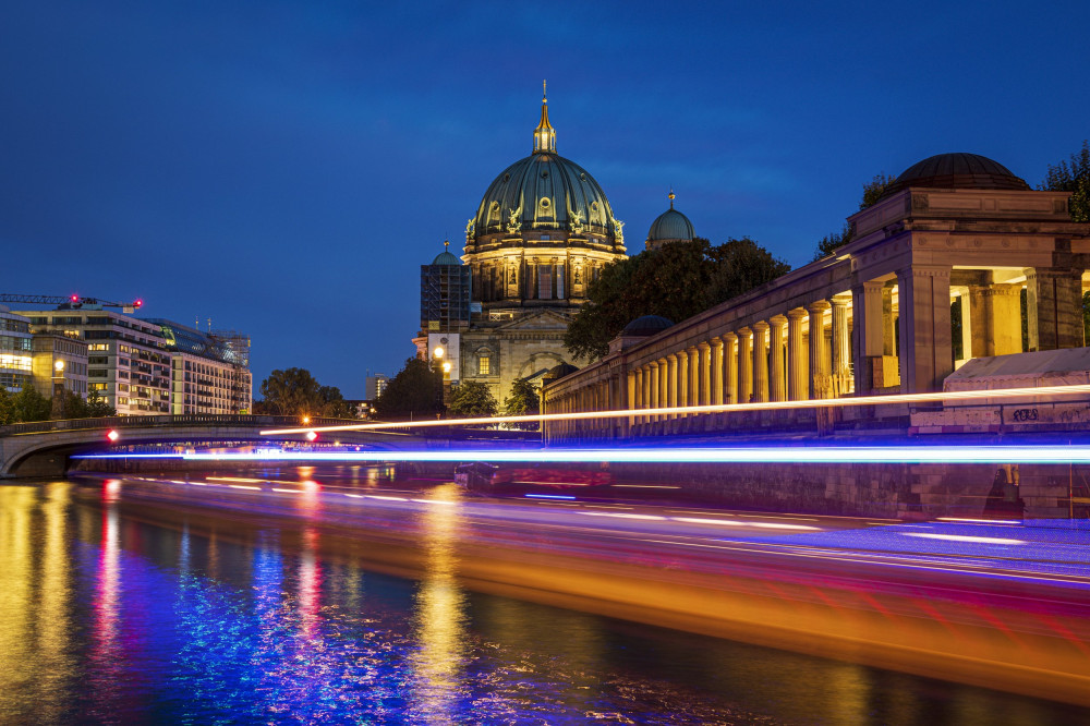 Private Berlin Photo Tour at Night