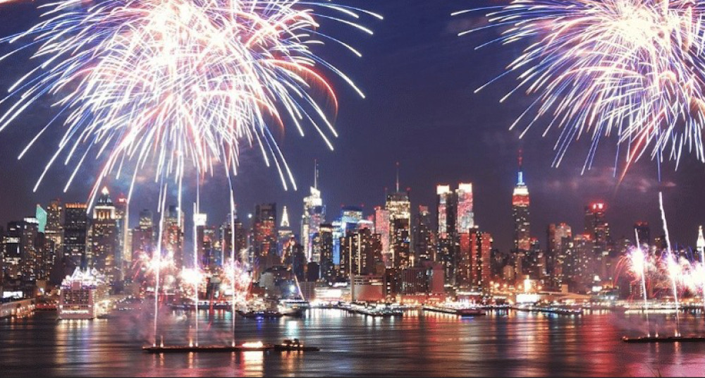 July 4th: Eternity Dinner Cruise in NYC
