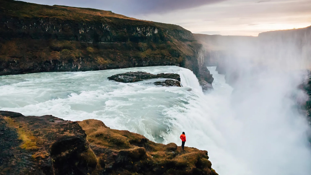 Circle of Fire & Ice: Golden Circle Day Tour by Minibus