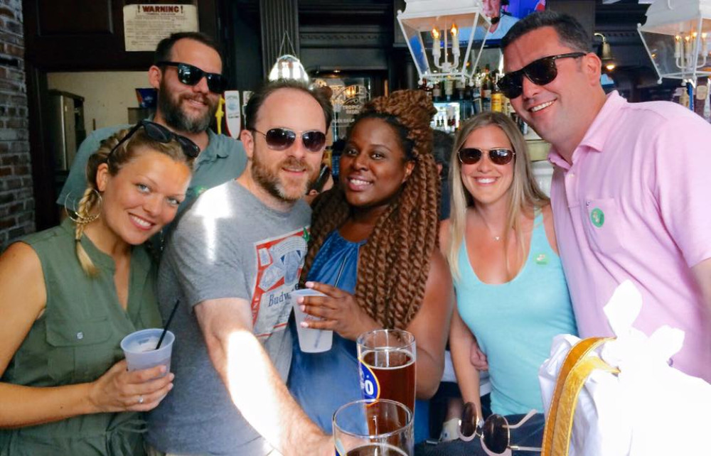 Sips & Secrets of Hawaii Pub Crawl