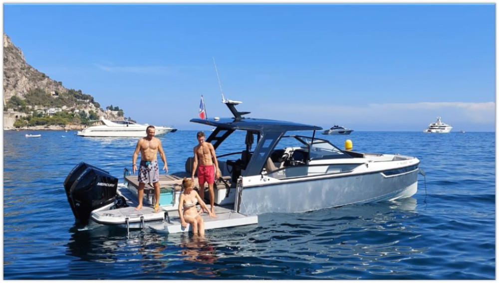 The Essential Coastal Views Cruise: Monaco, Cap D'ail Eze Bay, Cap Ferrat