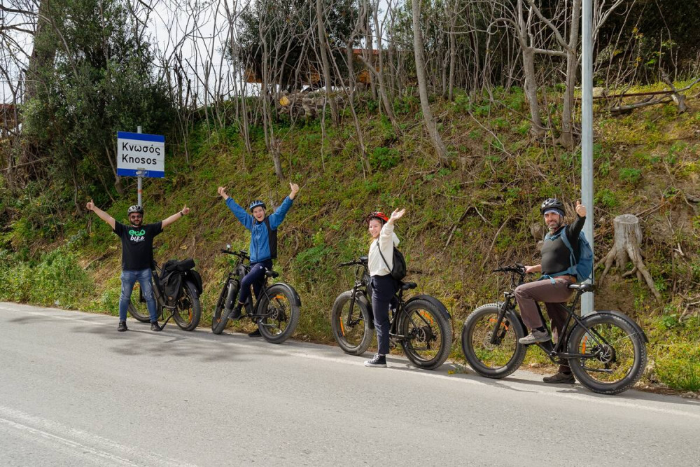 Full day Knossos & Villages E-bike Tour