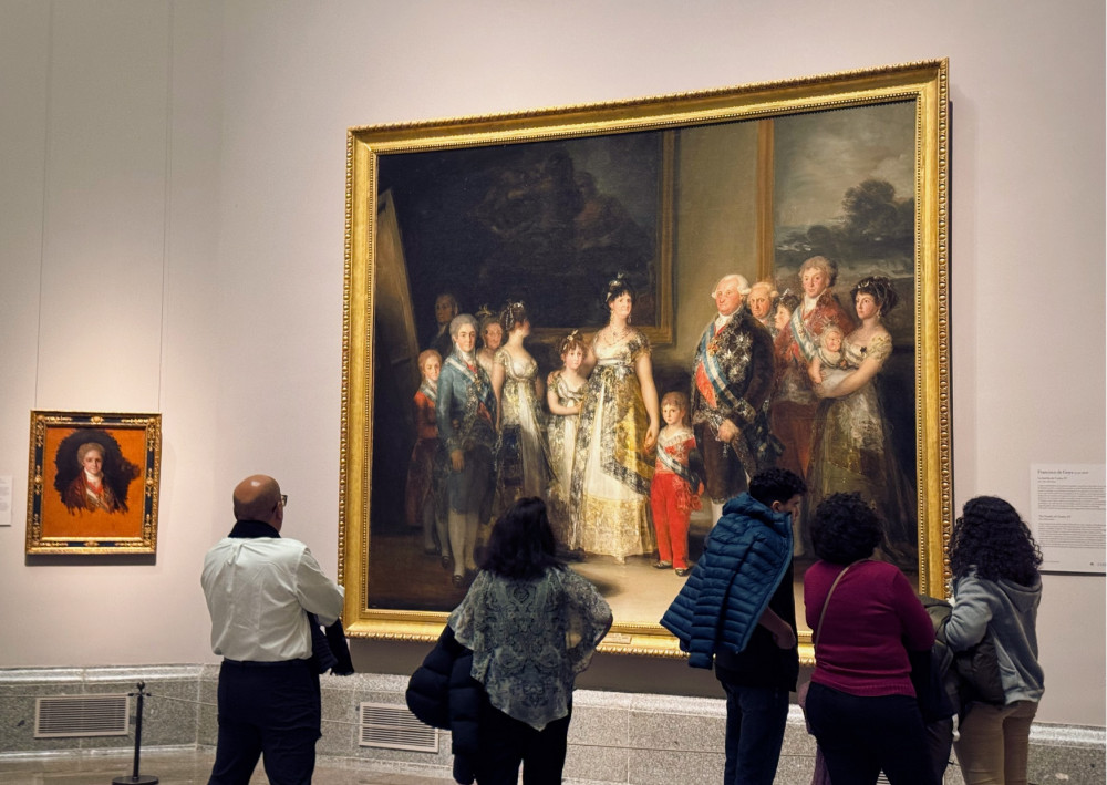 Madrid: Prado Museum with Tapas & Wine Small Group Tour