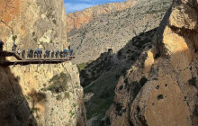 YANNAT TRAVEL GROUP6