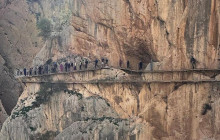 YANNAT TRAVEL GROUP8