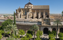 YANNAT TRAVEL GROUP5