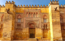 YANNAT TRAVEL GROUP1