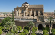 YANNAT TRAVEL GROUP2