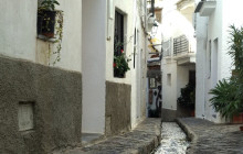 YANNAT TRAVEL GROUP2