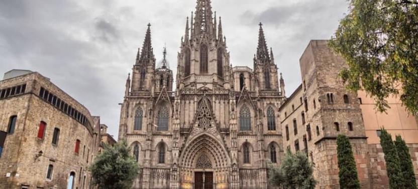 Sagrada Familia & Gothic Quarter Private Tour
