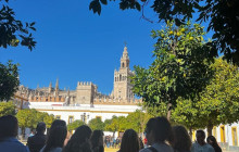 YANNAT TRAVEL GROUP7