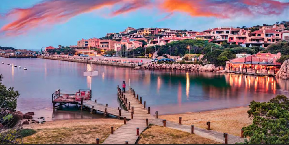 Smeralda Shopping & Wine Experience