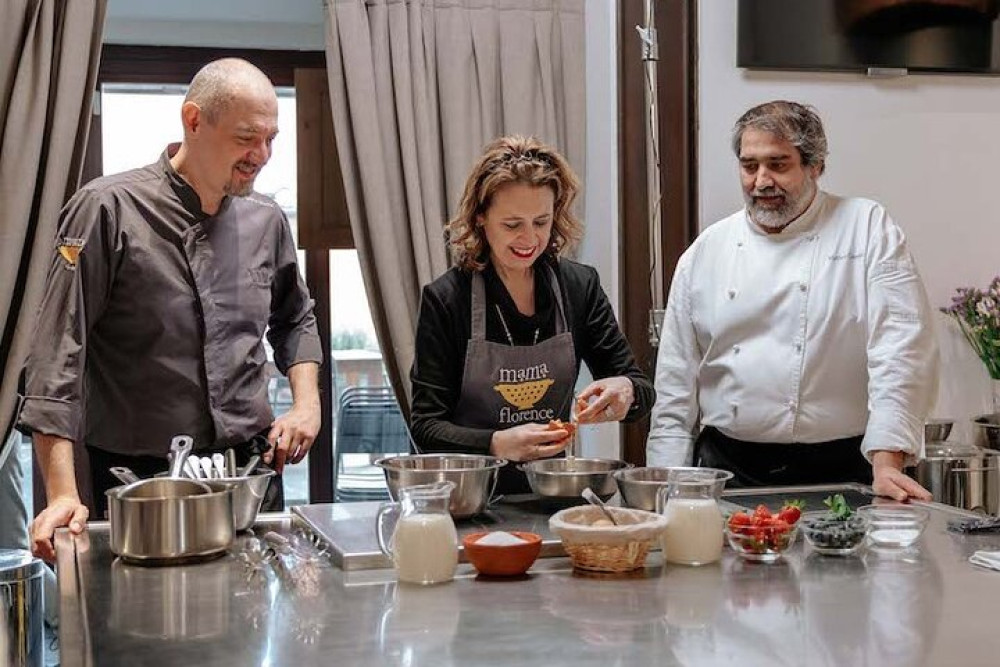 Small Group Gelato and Biscotti Making Class In Florence