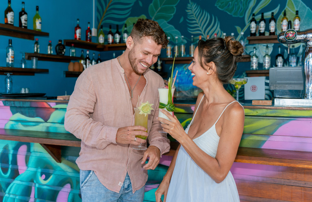 Cozumel: KUZÁ Deluxe Pass with Buffet, Open Bar & Activities