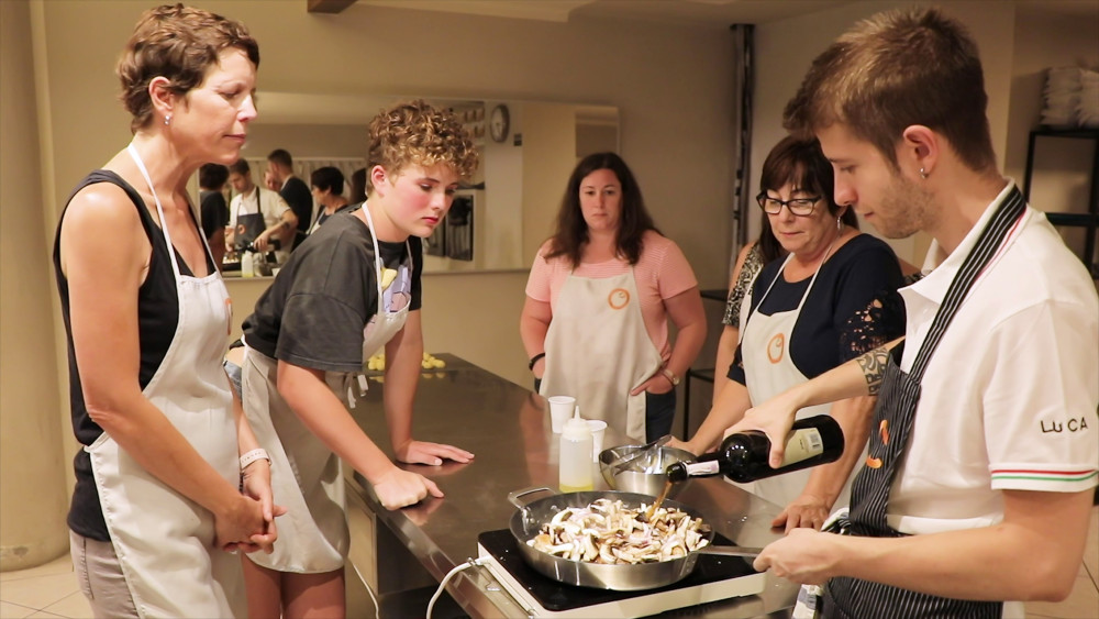 Cooking Class with Dinner in The Heart of Florence