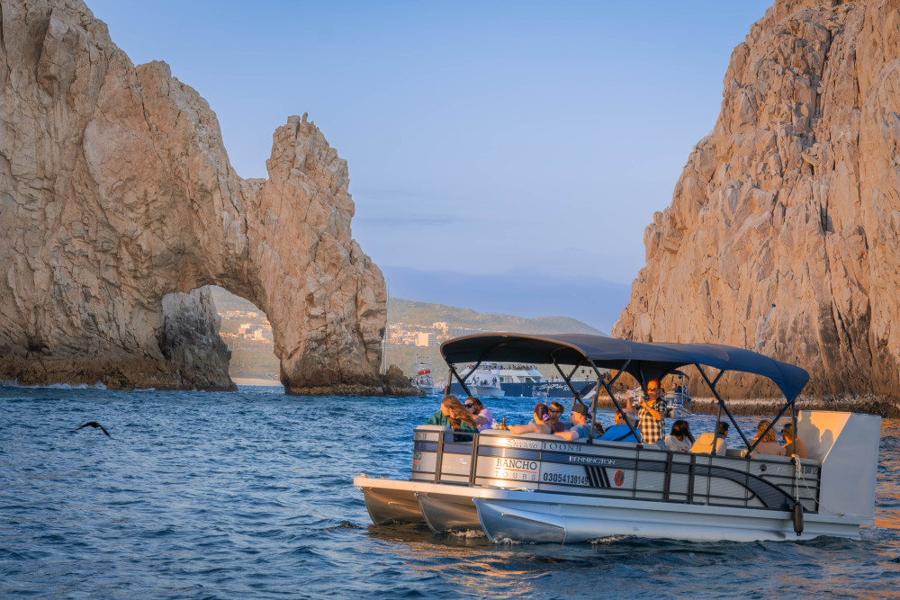 Private 3-Hours Luxury Tritoon Rental (Party Boat, snorkeling or Sunset)