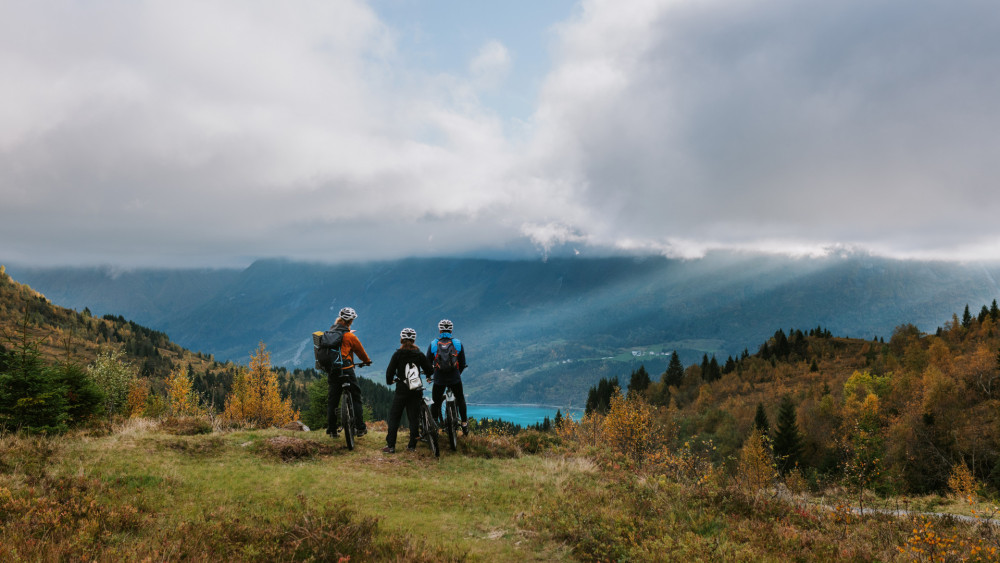 Spectacular E-Bike Trip over Flofjellet