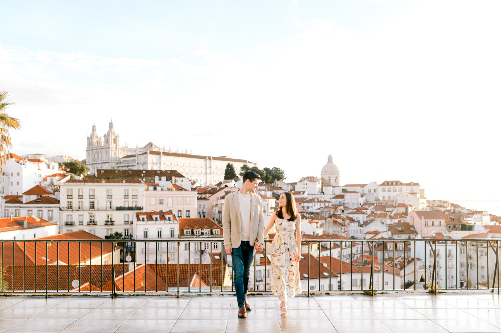 Private Photography Session with a Professional Photographer in Lisbon