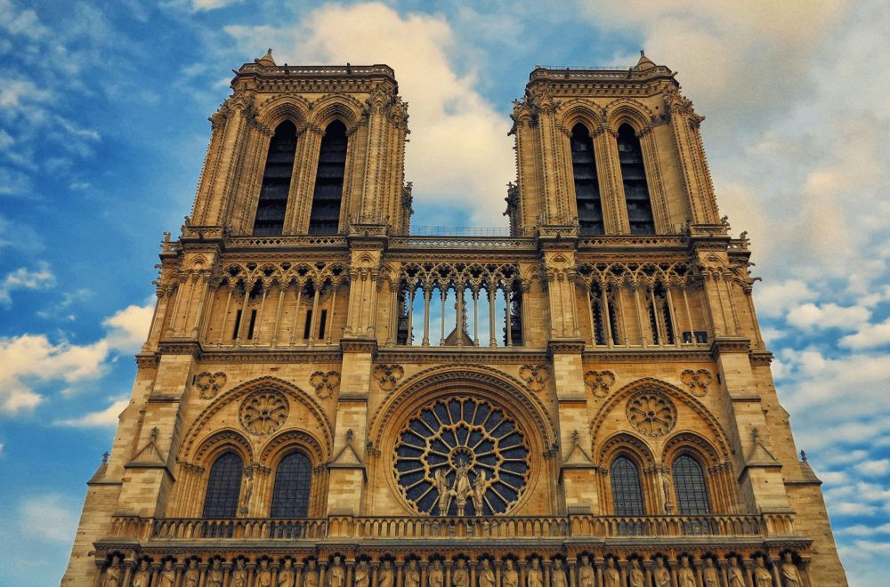 Paris Île de la Cité and Notre Dame Walking Tour With Crypt