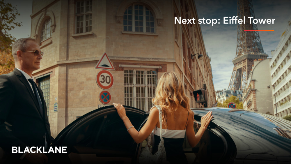 Private 6 HR Charles de Gaulle Layover Paris Sightseeing Tour w/ Chauffeur