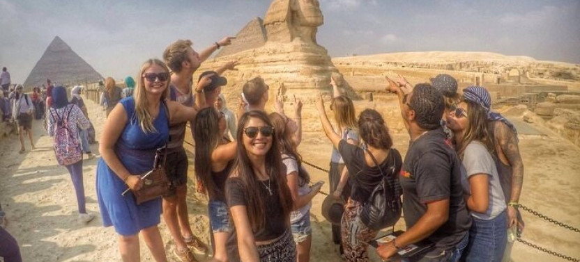 Private Day from Sharm to Cairo by Plane with Lunch and Guide