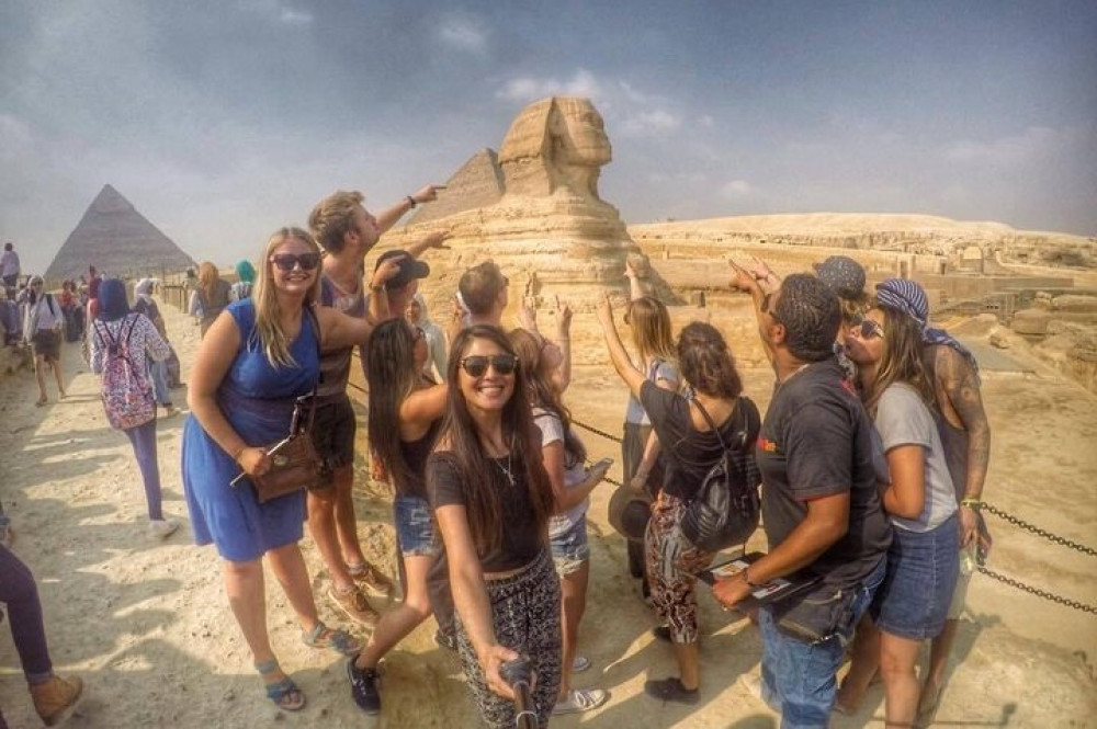 Private Day from Sharm to Cairo by Plane with Lunch and Guide