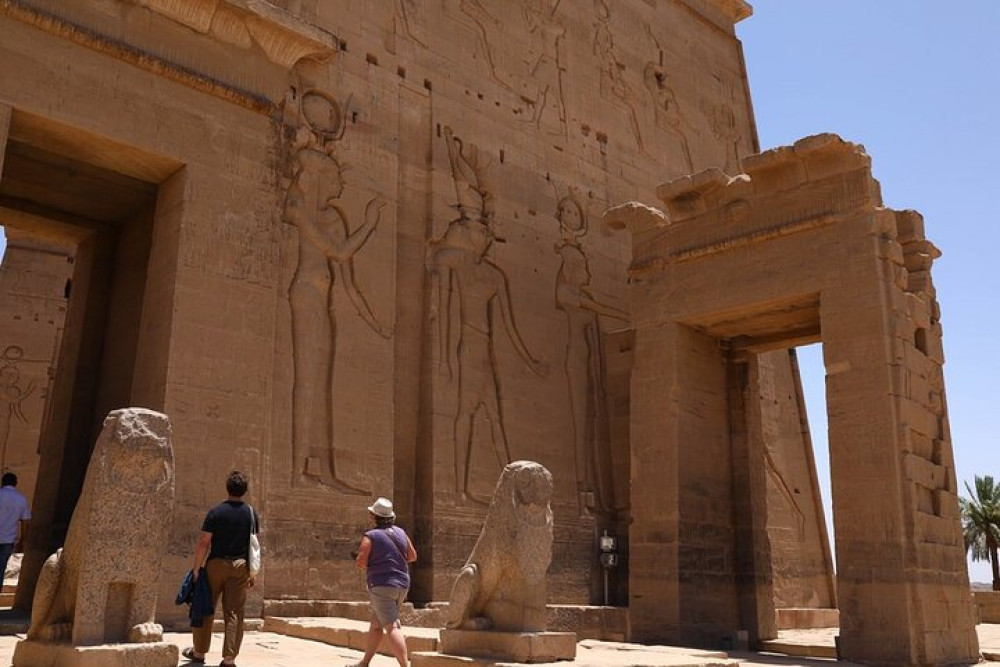 Private 10 Days Tour Pyramids Nile Cruise and Hurghada from Cairo