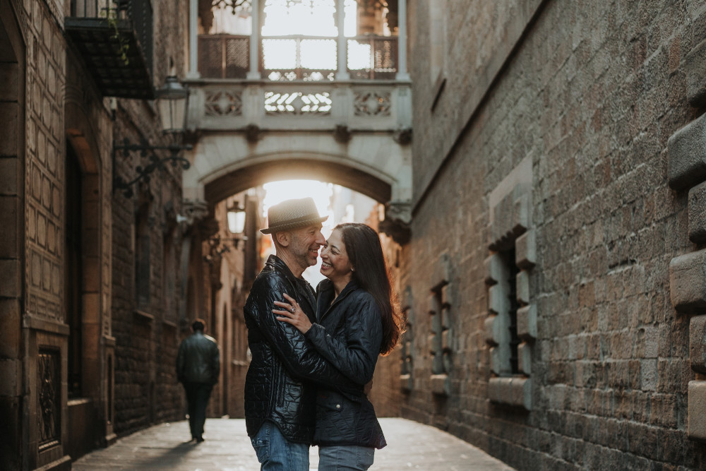 Barcelona - Romantic Private Photoshoot for Couples with a Top-Rated Local Photographer